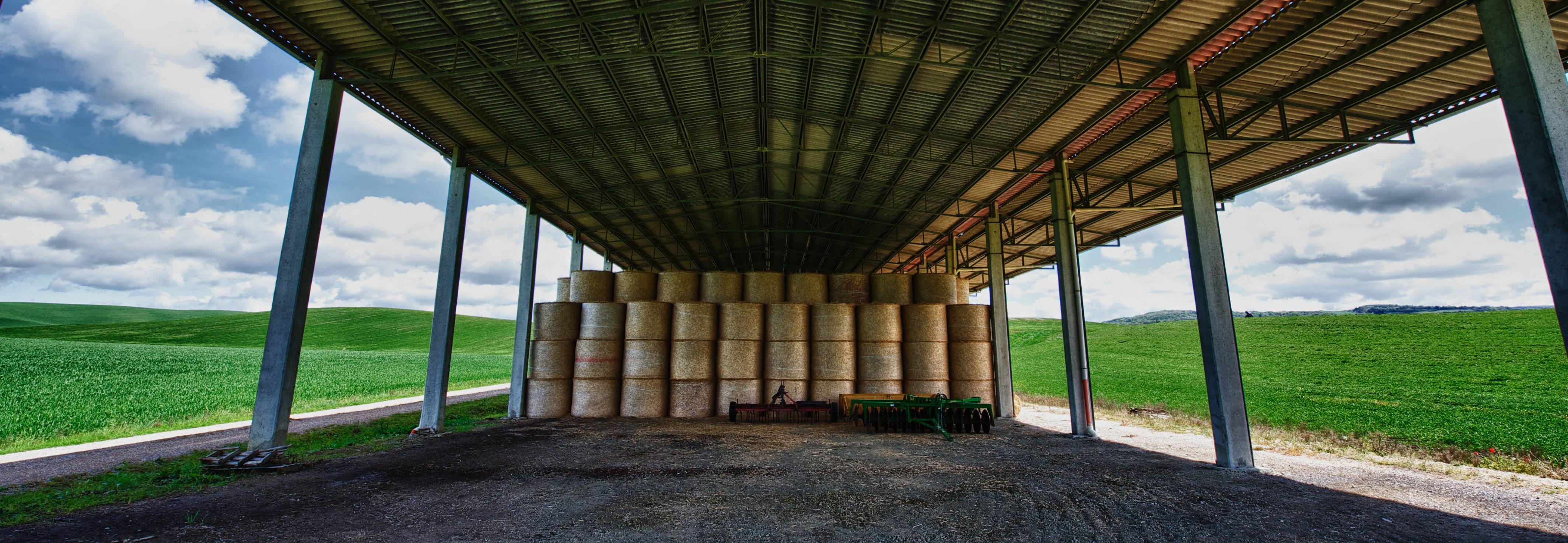 HANGAR AGRICOLE - structure durable en profilés d'aluminium